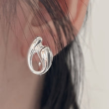 Load image into Gallery viewer, 925 Bold U Earring