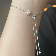 Load image into Gallery viewer, 925 Daisy Bracelet
