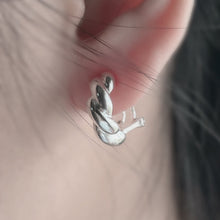 Load image into Gallery viewer, 925 Croissant Earring