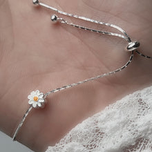 Load image into Gallery viewer, 925 Daisy Bracelet
